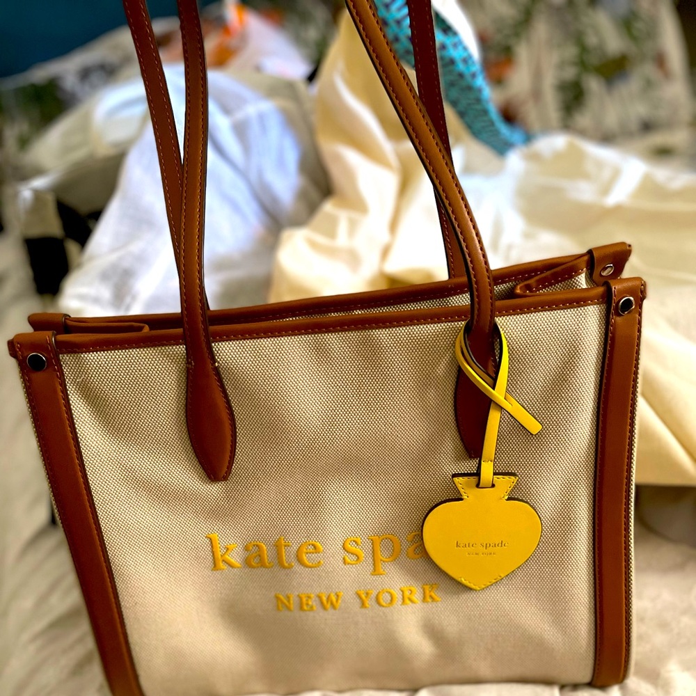Kate spade medium tote bag.